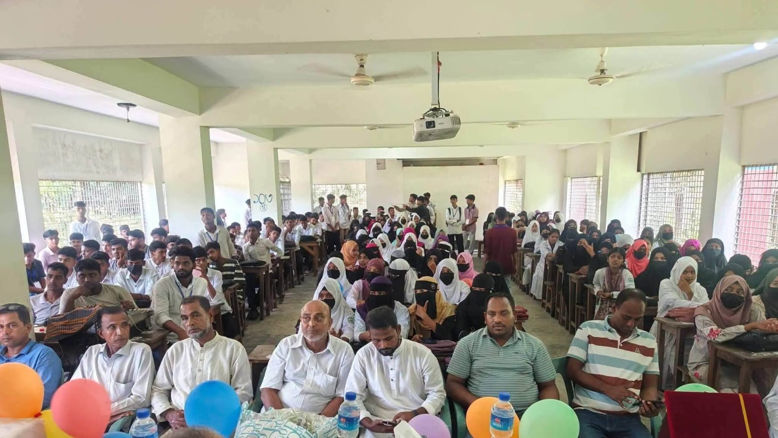 আনোয়ারায় মোহছেন আউলিয়া কলেজে ছাত্রদলের উদ্যোগে একাদশের নবীন বরণ